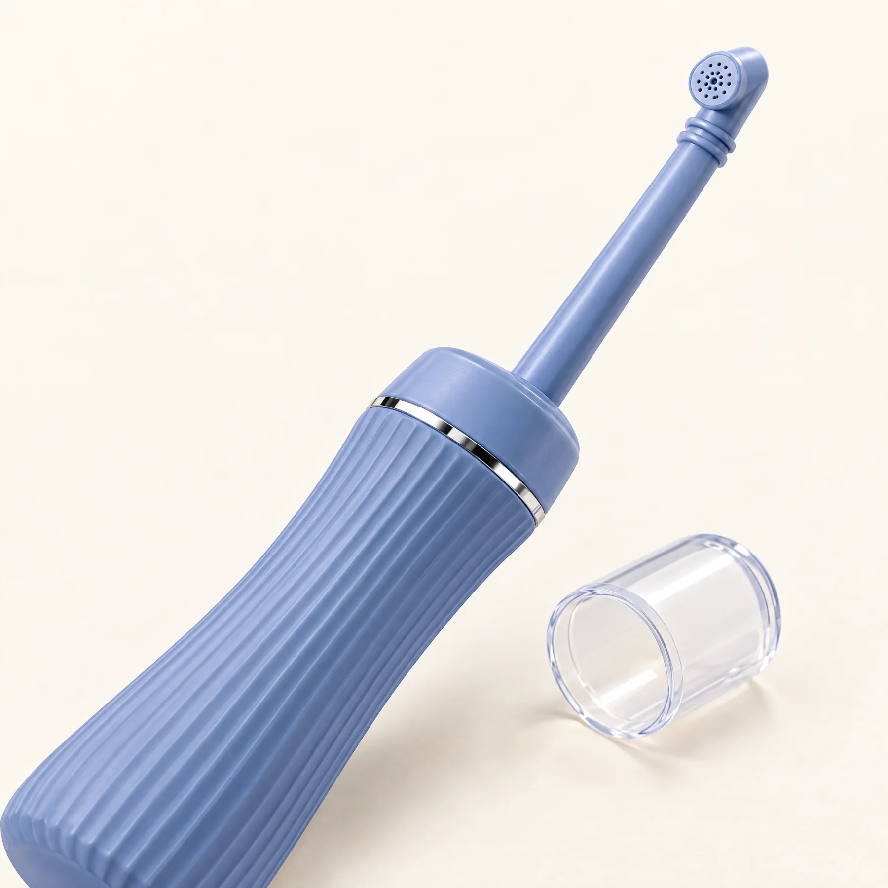 Embout du bidet de voyage et son bouchon anti-poussière